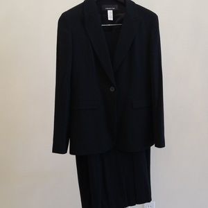 Jones New York 100% virgin wool jacket & skirt